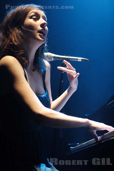 SARAH SLEAN - 2006-04-21 - PARIS - Cafe de la Danse - 